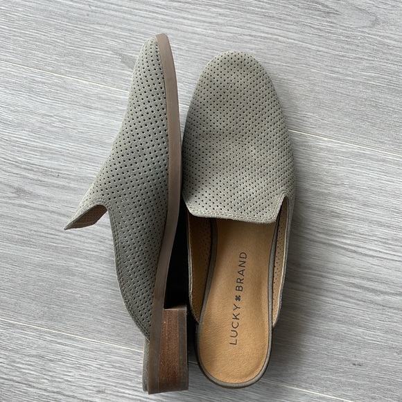 S O L D on Ⓜ️ - Picture 3 of 4